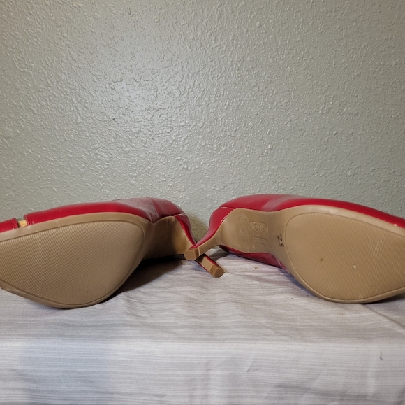 Jones New York Sexy Red Heels Size 6 - Picture 3 of 4